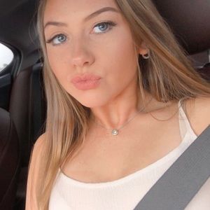 Meet your Posher, Kylee